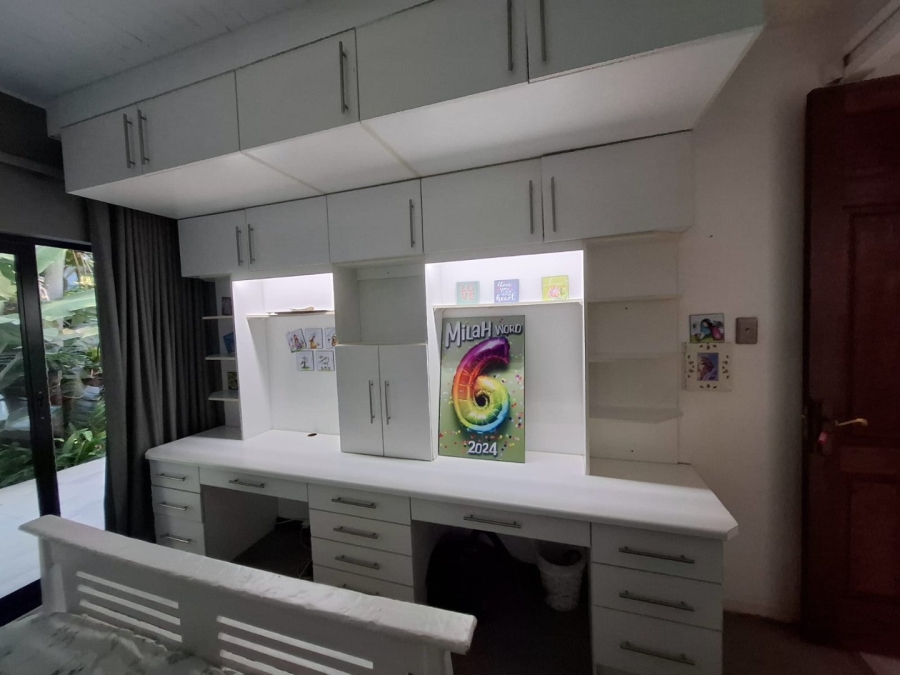 5 Bedroom Property for Sale in Protea Park North West